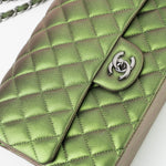 CHANEL Handbag Green 17S Green Iridescent Lambskin Quilted Classic Flap Medium RHW -Knockoff
