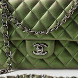 CHANEL Handbag Green 17S Green Iridescent Lambskin Quilted Classic Flap Medium RHW -Knockoff
