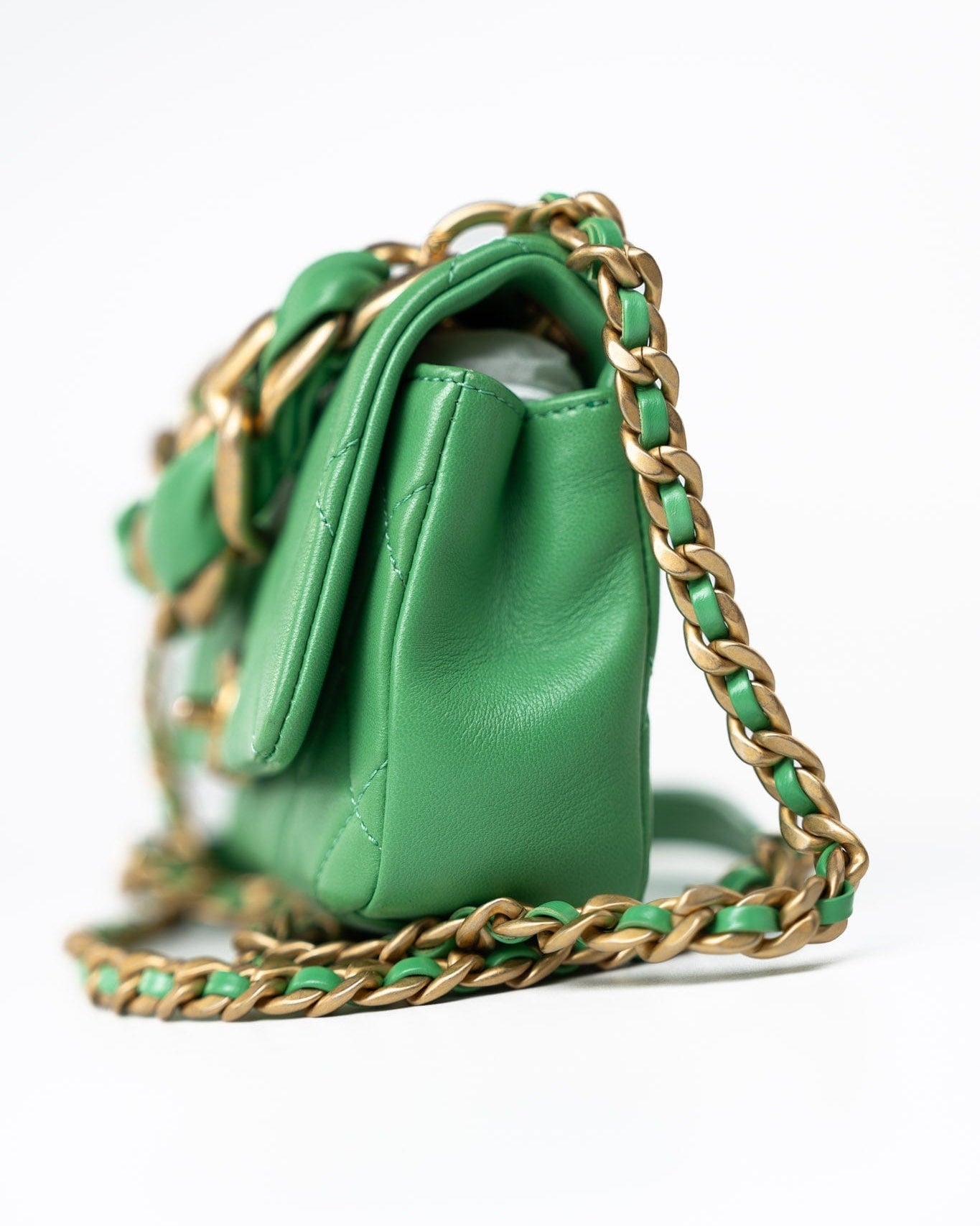 CHANEL Handbag Green Mini Green Lambskin Quilted Entwined Single Flap Antique Gold Hardware -Knockoff
