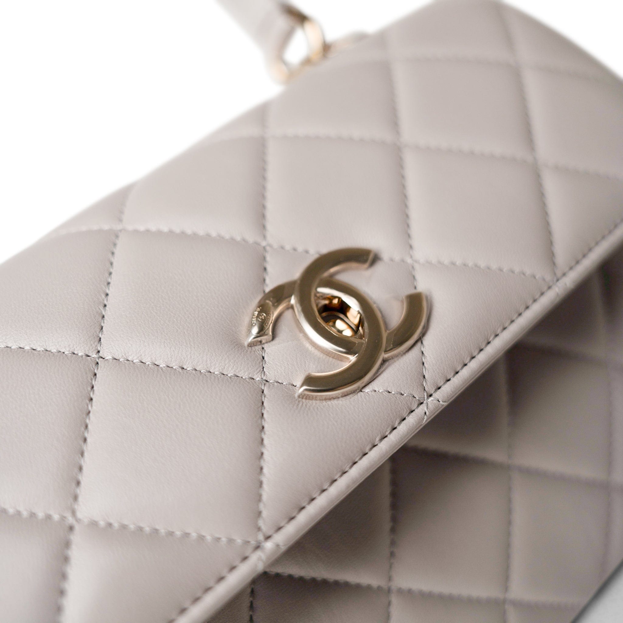 CHANEL Handbag Grey 22B Grey Lambskin Quilted Trendy CC Small Light Gold Hardware -Knockoff
