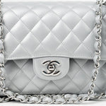 CHANEL Handbag Grey 23P Metallic Silver Lambskin Quilted Classic Flap Medium SHW Edge Stitching -Knockoff
