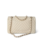 CHANEL Handbag Ivory / Classic flap 18C Ivory Chevron Lambskin Medium Classic Flap Light Gold Hardware -Knockoff
