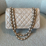 CHANEL Handbag Light Beige Lambskin Quilted Classic Double Flap Small Light Gold Hardware -Knockoff
