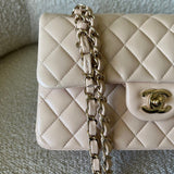 CHANEL Handbag Light Beige Lambskin Quilted Classic Double Flap Small Light Gold Hardware -Knockoff
