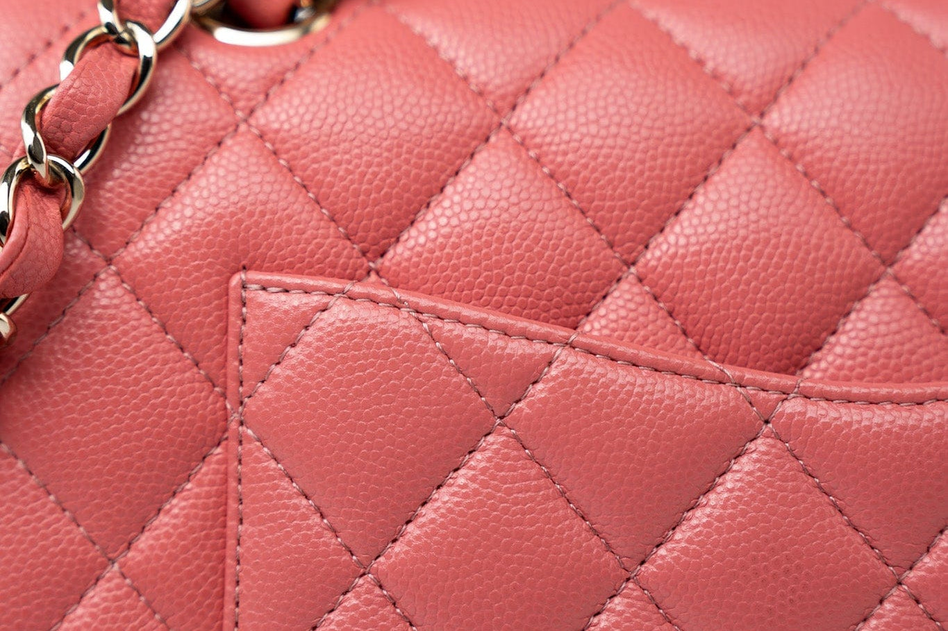 CHANEL Handbag Pink 18S Pink Caviar Quilted Classic Flap Small Light Gold Hardware -Knockoff
