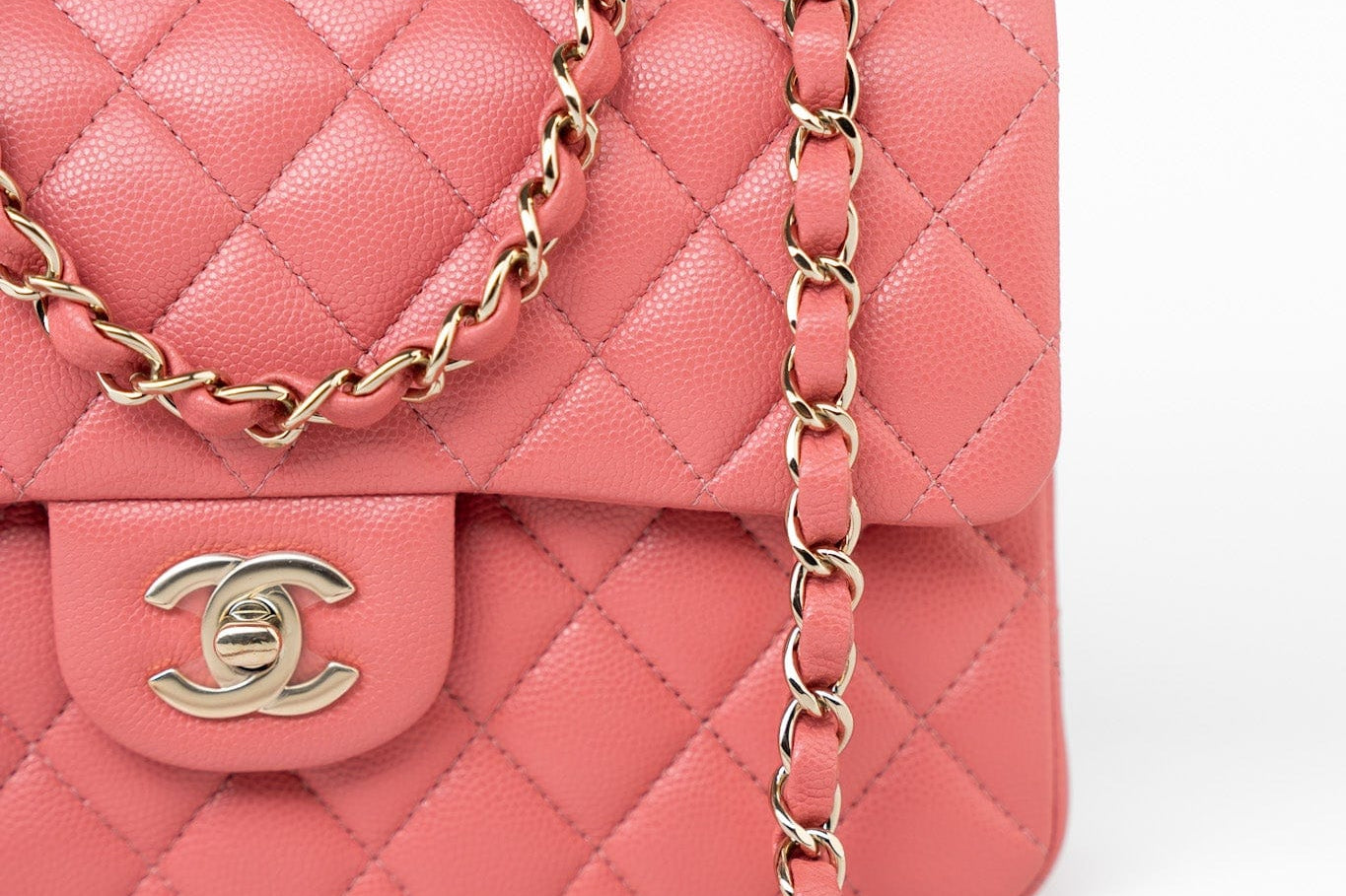 CHANEL Handbag Pink 18S Pink Caviar Quilted Classic Flap Small Light Gold Hardware -Knockoff
