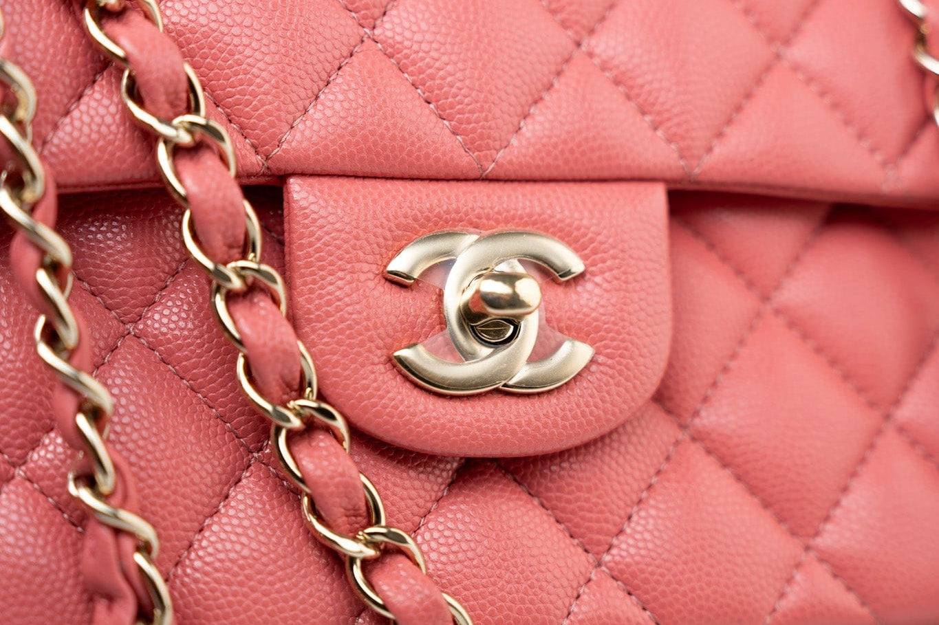 CHANEL Handbag Pink 18S Pink Caviar Quilted Classic Flap Small Light Gold Hardware -Knockoff
