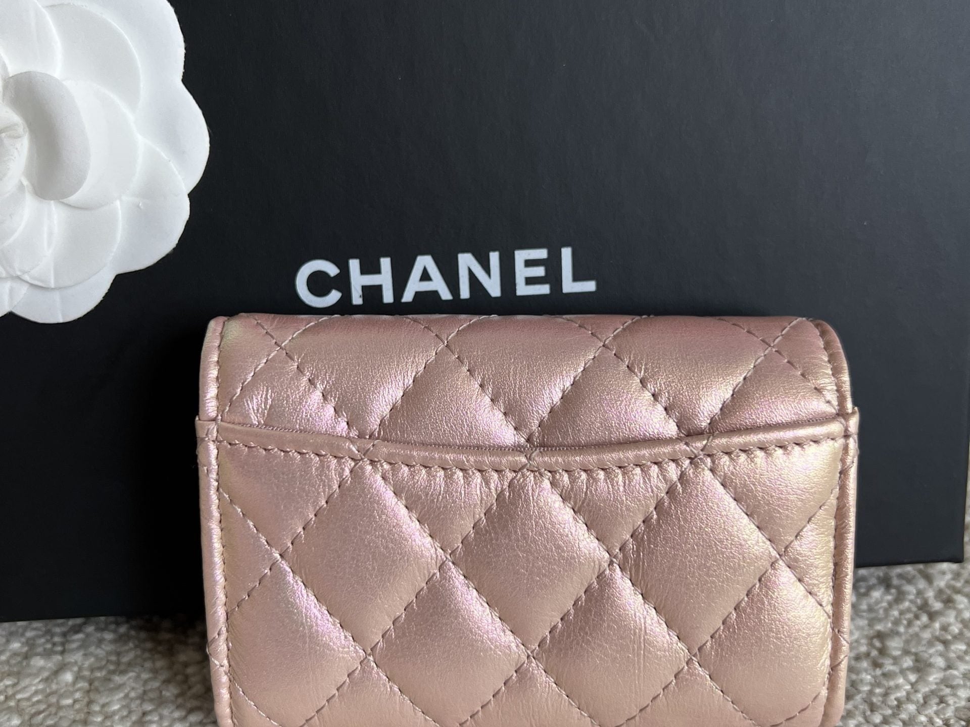 CHANEL Handbag Pink 21K Pink Iridescent Key Holder Wallet SHW -Knockoff
