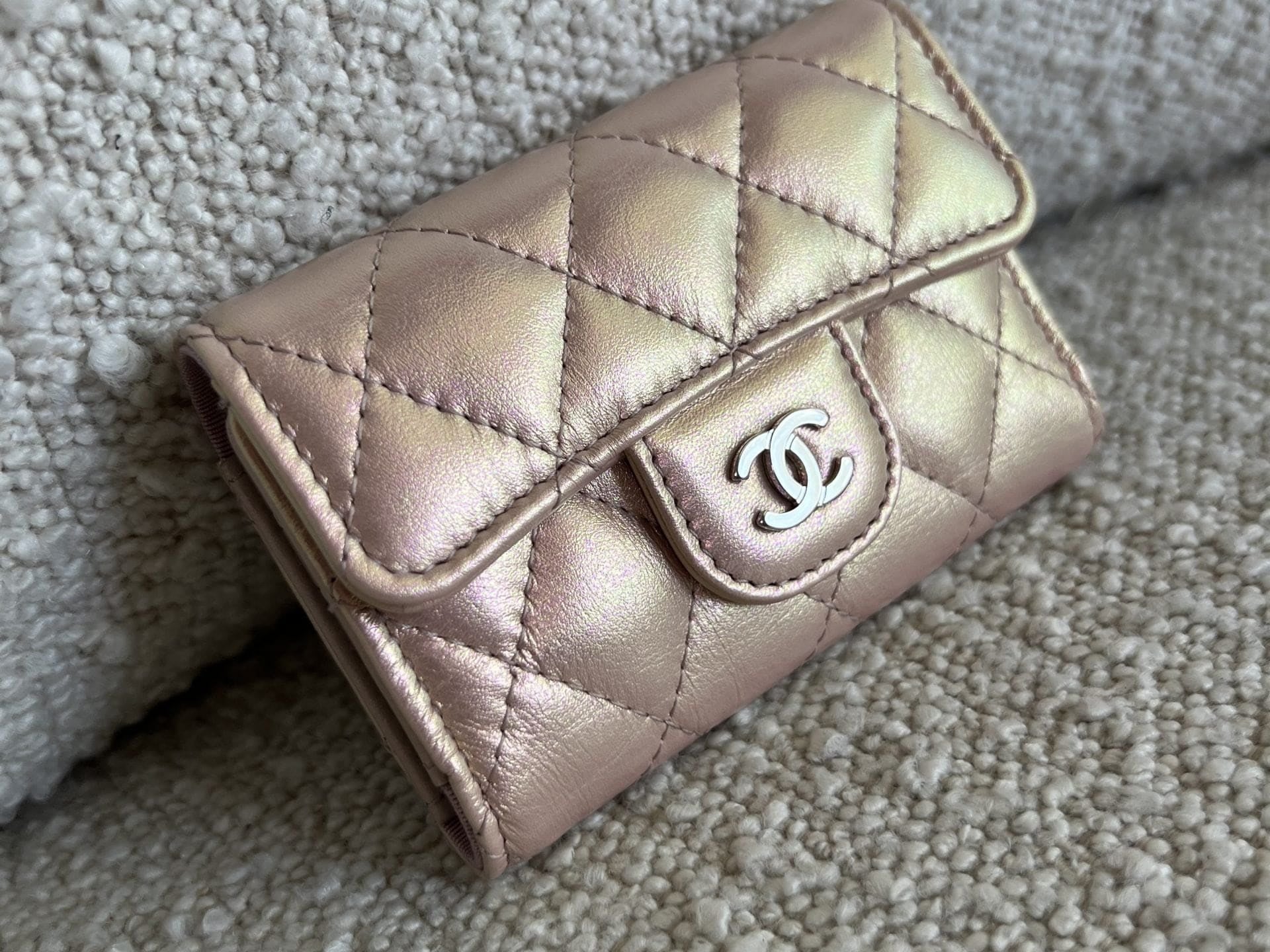 CHANEL Handbag Pink 21K Pink Iridescent Key Holder Wallet SHW -Knockoff
