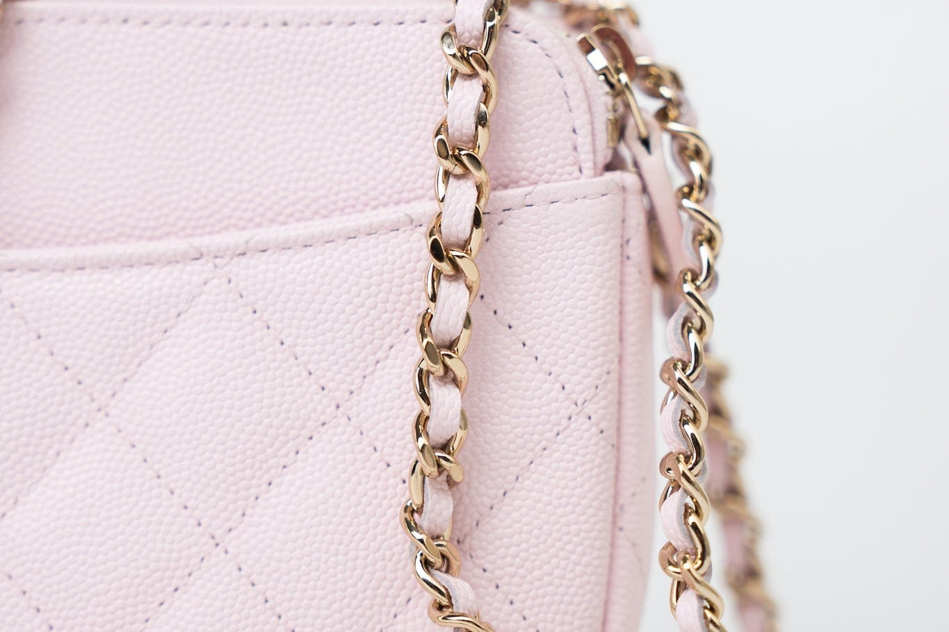 CHANEL Handbag Pink 22P Light Pink Caviar Quilted Flap Phone Holder with Classic Chain LGHW -Knockoff
