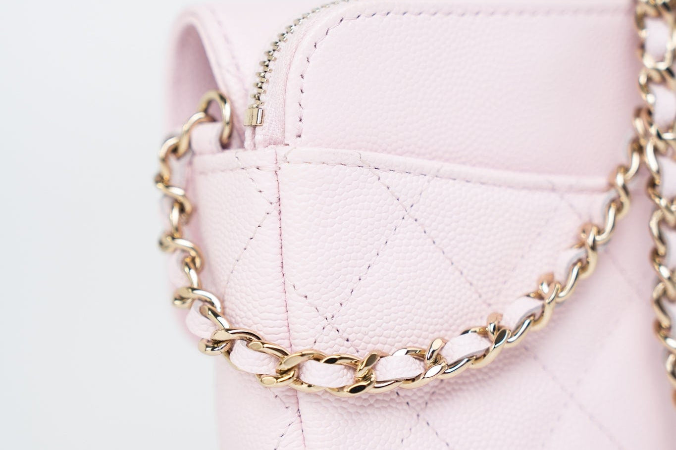 CHANEL Handbag Pink 22P Light Pink Caviar Quilted Flap Phone Holder with Classic Chain LGHW -Knockoff
