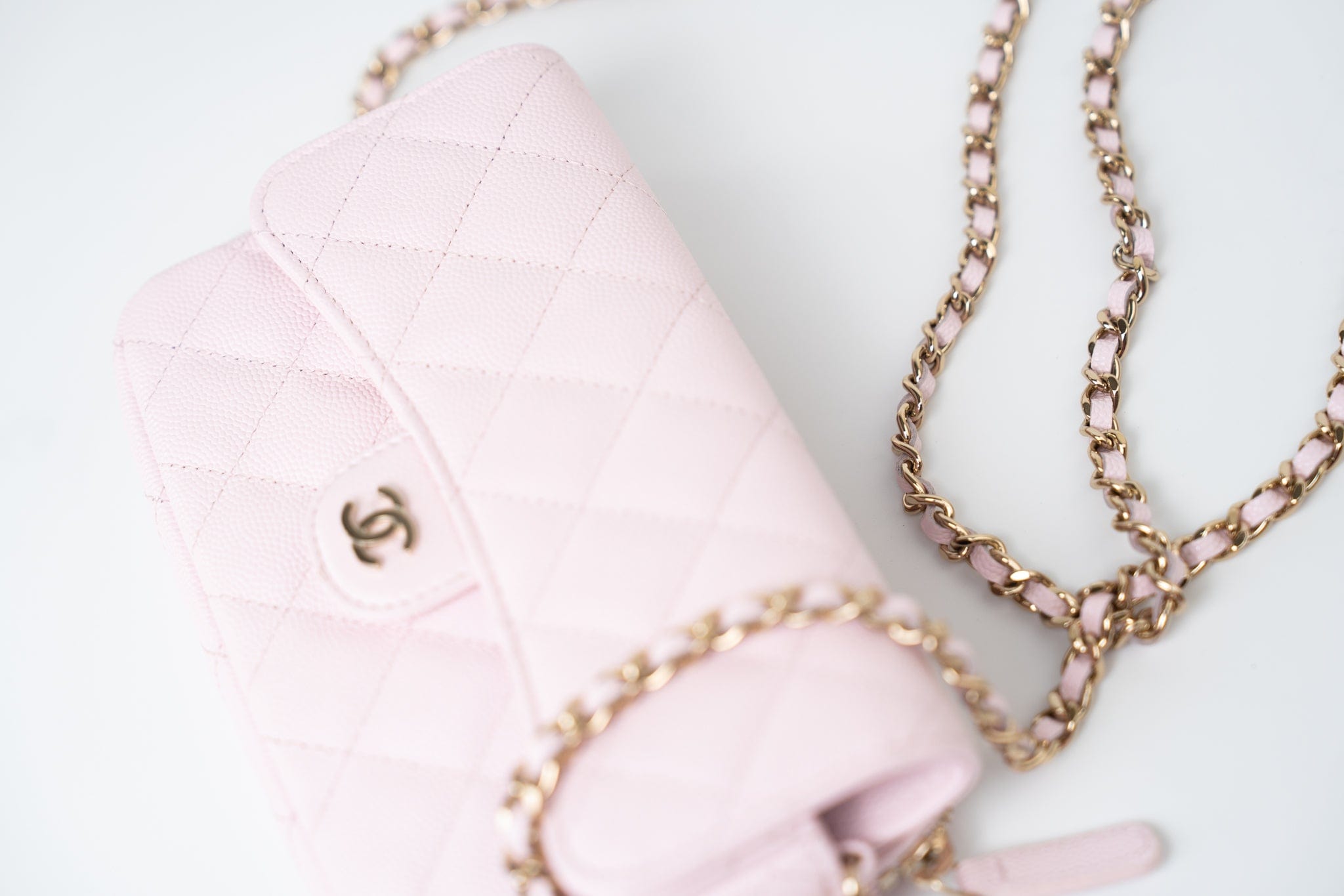 CHANEL Handbag Pink 22P Light Pink Caviar Quilted Flap Phone Holder with Classic Chain LGHW -Knockoff
