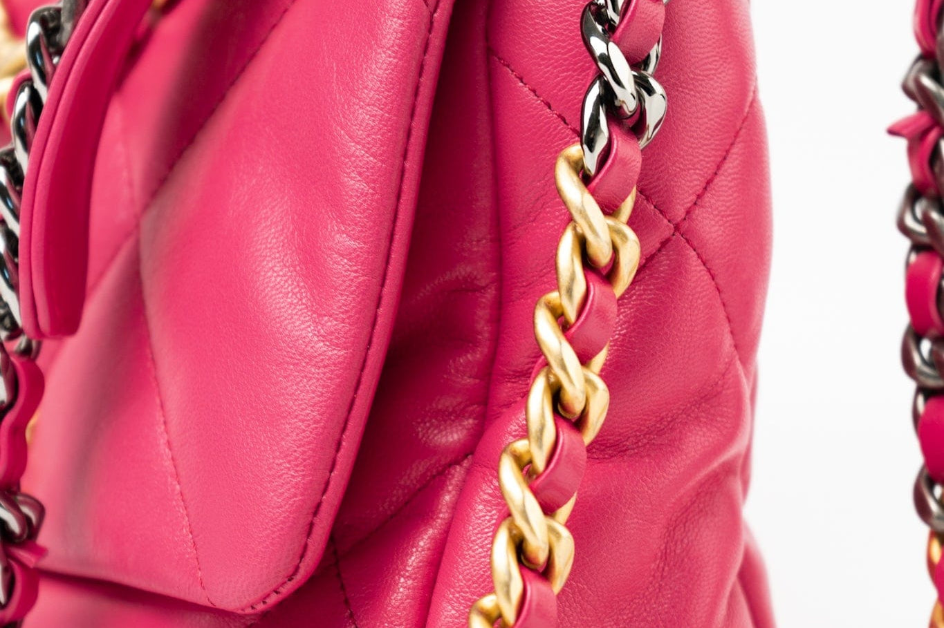 CHANEL Handbag Pink Pink Goatskin Quilted 19 Flap Small Mixed Hardware -Knockoff
