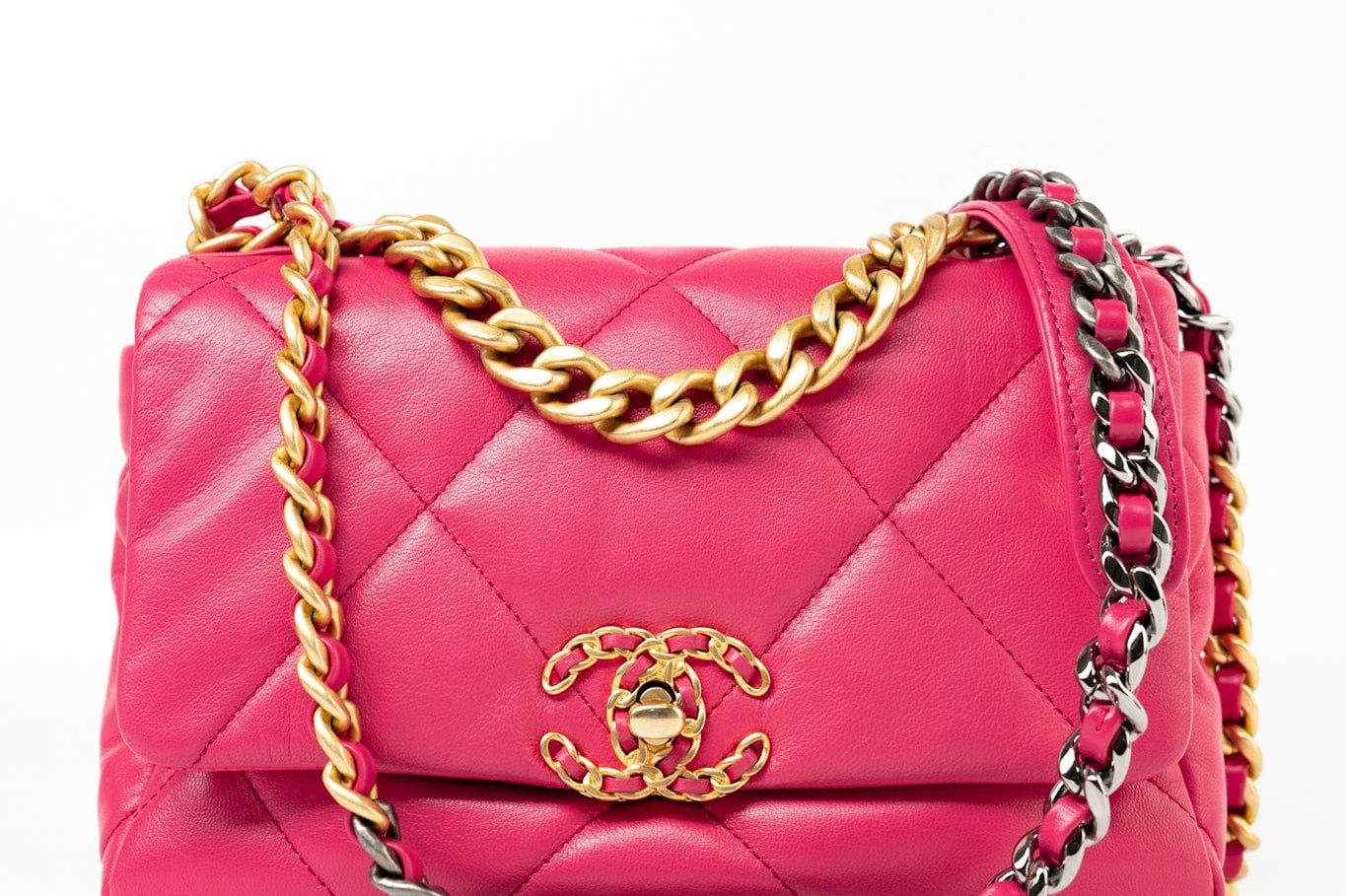 CHANEL Handbag Pink Pink Goatskin Quilted 19 Flap Small Mixed Hardware -Knockoff
