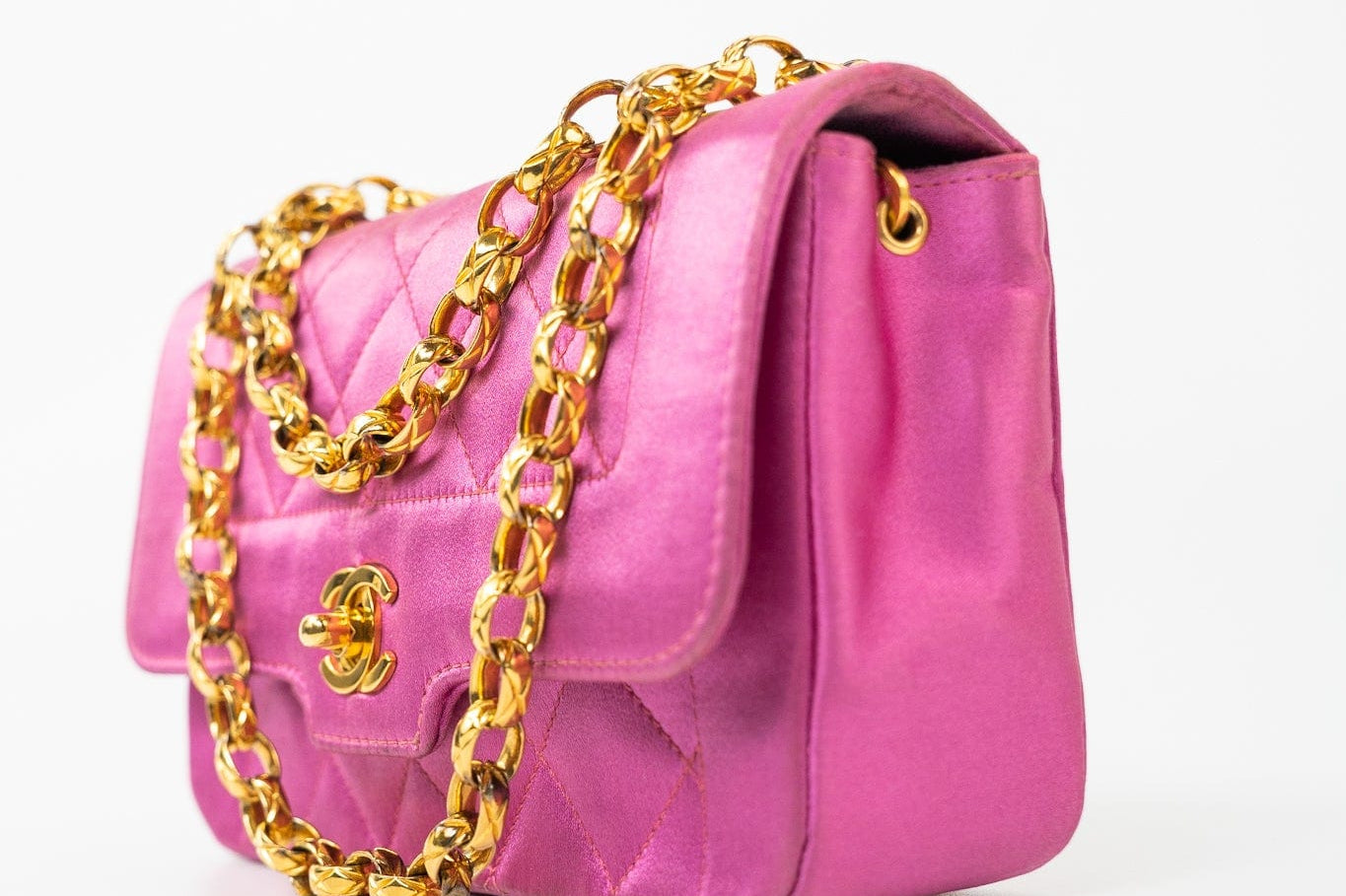 CHANEL Handbag Pink Satin Quilted Single Flap Mini Gold Hardware -Knockoff
