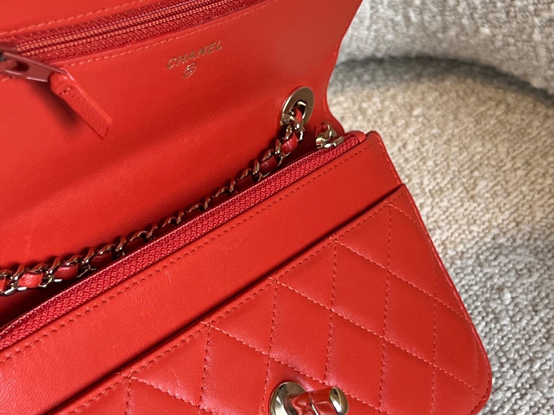 CHANEL Handbag Red Lambskin Quilted Trendy CC Wallet on Chain (WOC) -Knockoff
