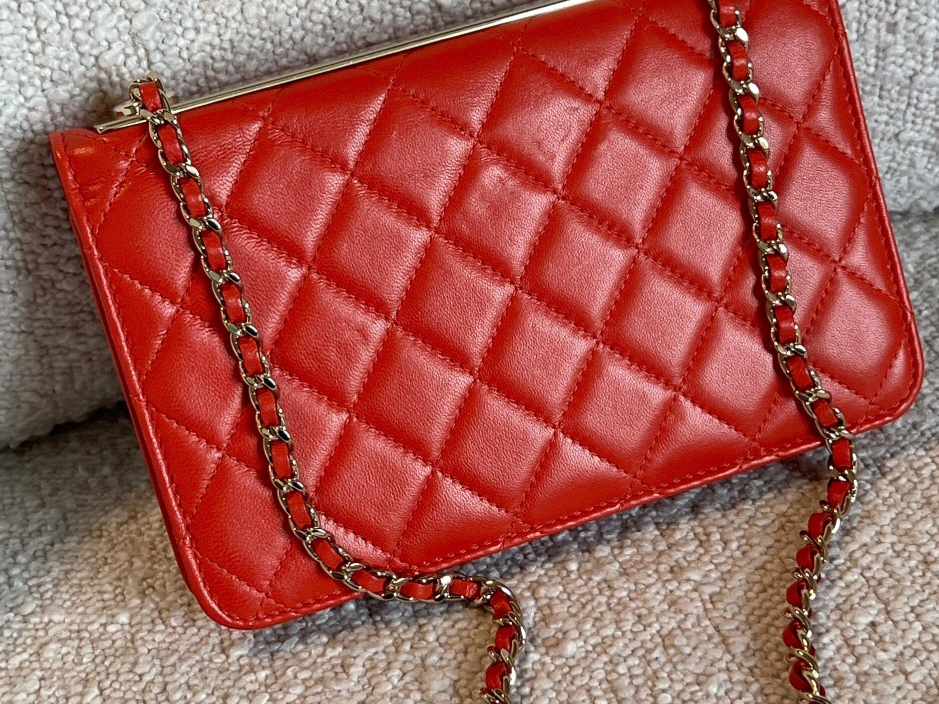 CHANEL Handbag Red Lambskin Quilted Trendy CC Wallet on Chain (WOC) -Knockoff
