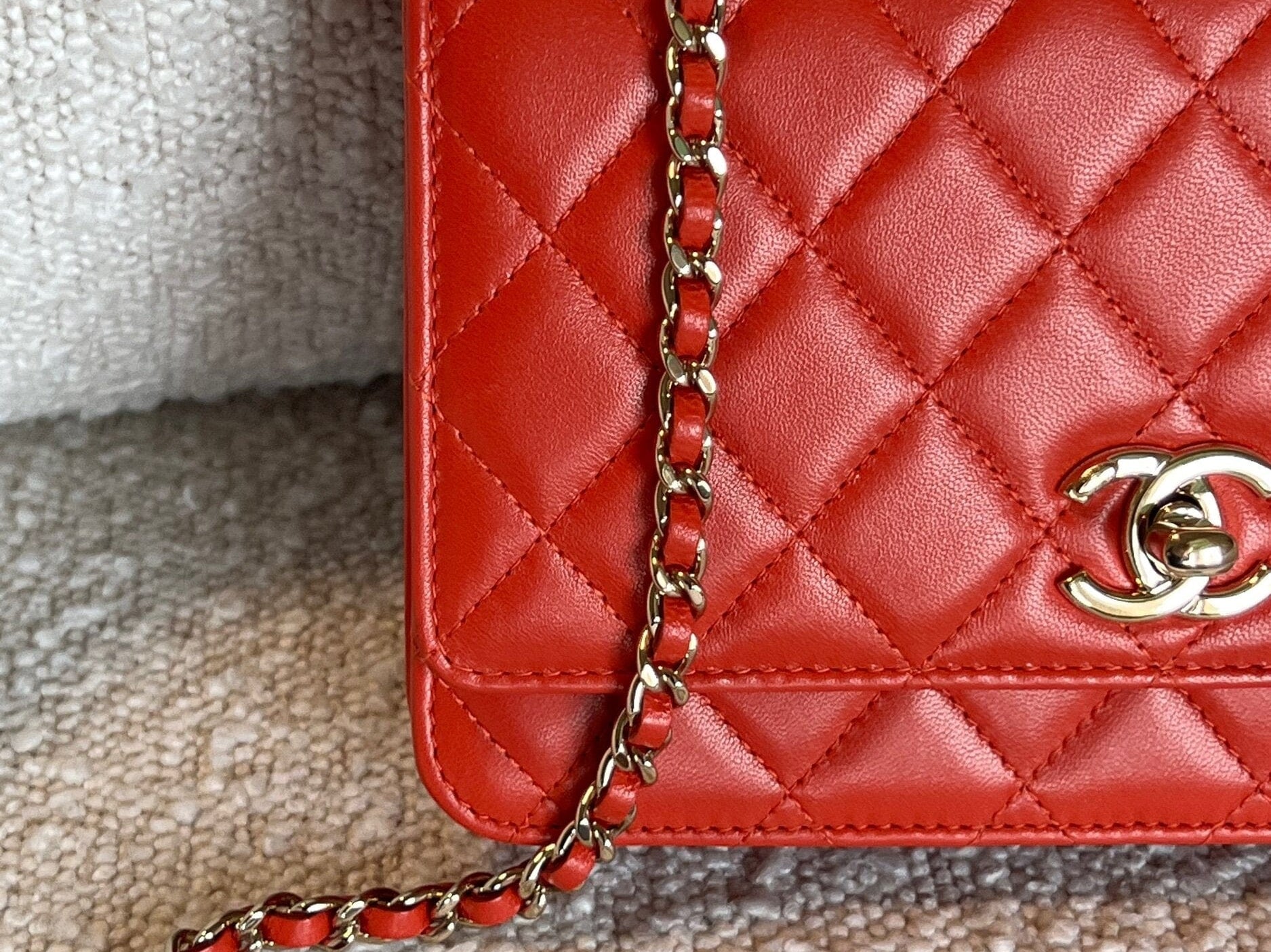 CHANEL Handbag Red Lambskin Quilted Trendy CC Wallet on Chain (WOC) -Knockoff
