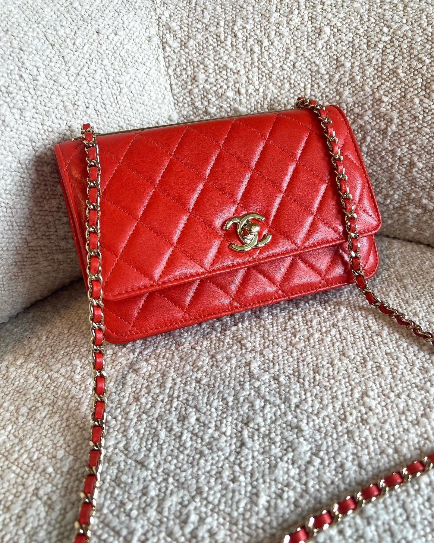 CHANEL Handbag Red Lambskin Quilted Trendy CC Wallet on Chain (WOC) -Knockoff
