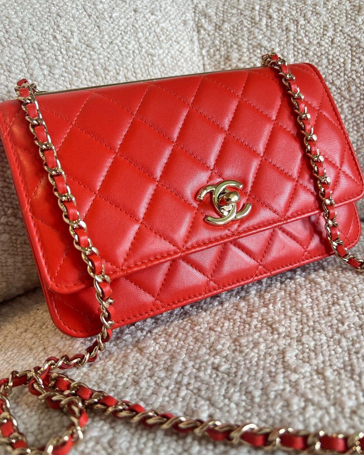 CHANEL Handbag Red Lambskin Quilted Trendy CC Wallet on Chain (WOC) -Knockoff
