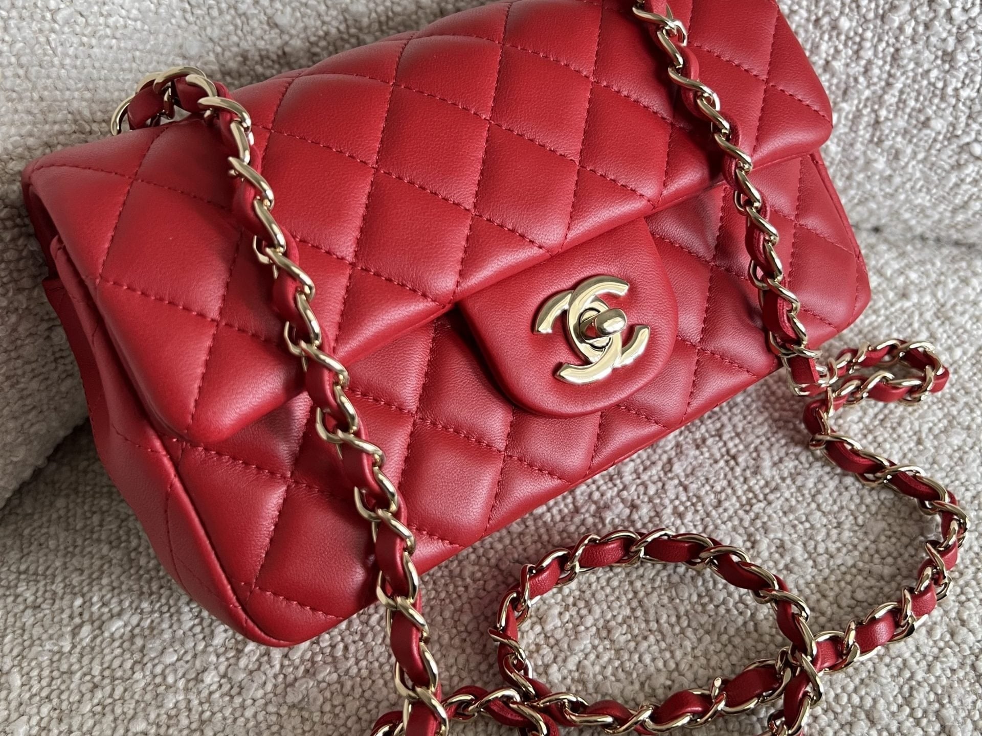 CHANEL Handbag Red Mini Rectangular Lambskin Quilted LGHW -Knockoff
