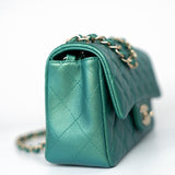 CHANEL Handbag Single flap / Green 22A Iridescent Green Lambskin Quilted Mini Rectangular Single Flap Light Gold Hardware -Knockoff
