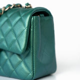 CHANEL Handbag Single flap / Green 22A Iridescent Green Lambskin Quilted Mini Rectangular Single Flap Light Gold Hardware -Knockoff
