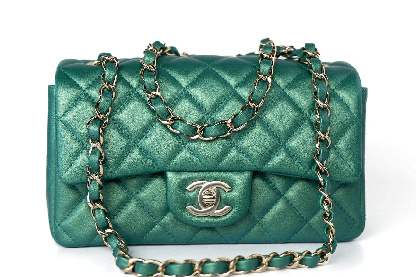 CHANEL Handbag Single flap / Green 22A Iridescent Green Lambskin Quilted Mini Rectangular Single Flap Light Gold Hardware -Knockoff
