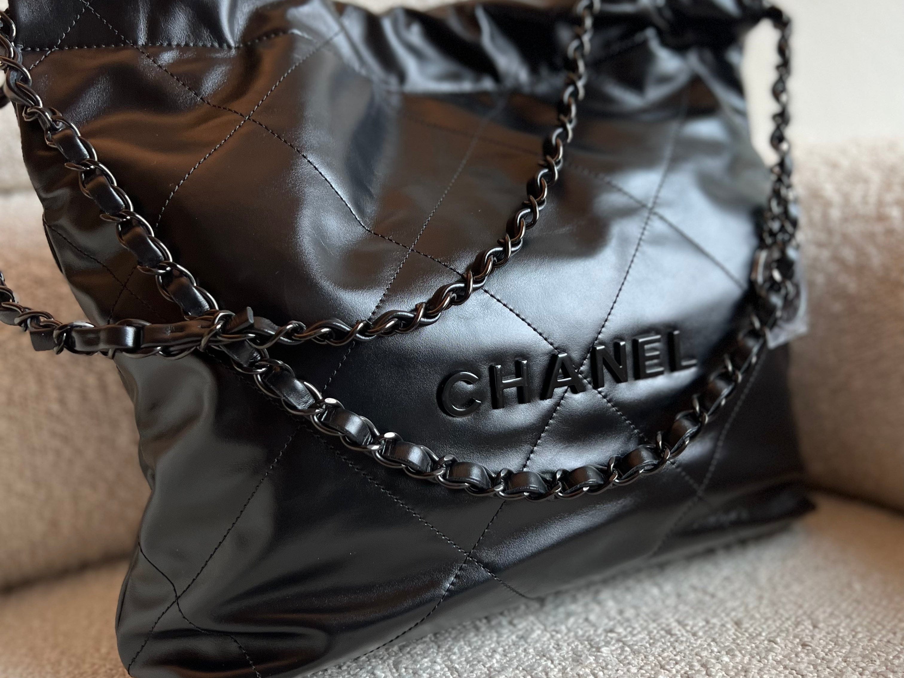 CHANEL Handbag So Black Calfskin Quilted Drawstring 22 Bag small Black Hardware -Knockoff
