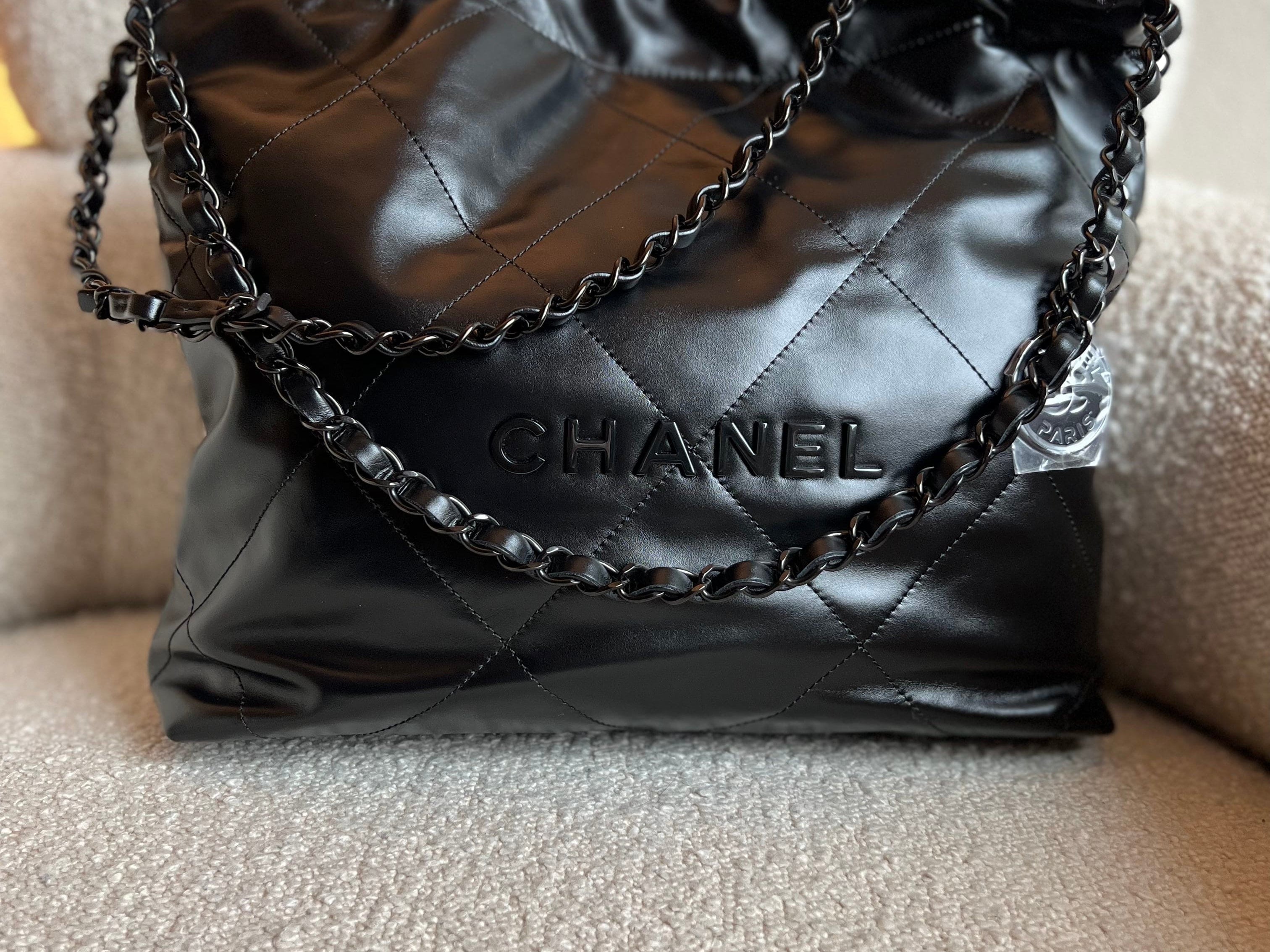 CHANEL Handbag So Black Calfskin Quilted Drawstring 22 Bag small Black Hardware -Knockoff
