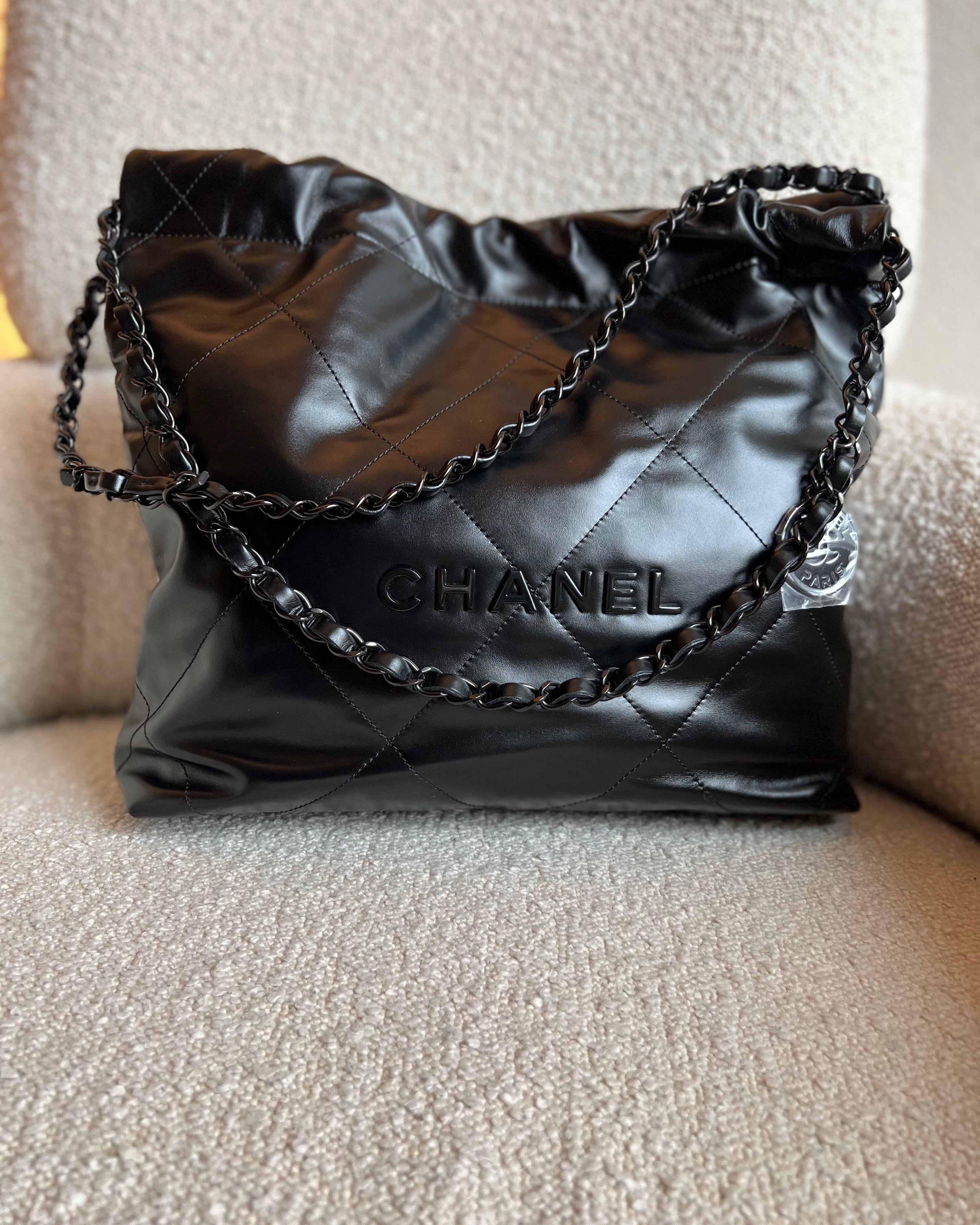 CHANEL Handbag So Black Calfskin Quilted Drawstring 22 Bag small Black Hardware -Knockoff
