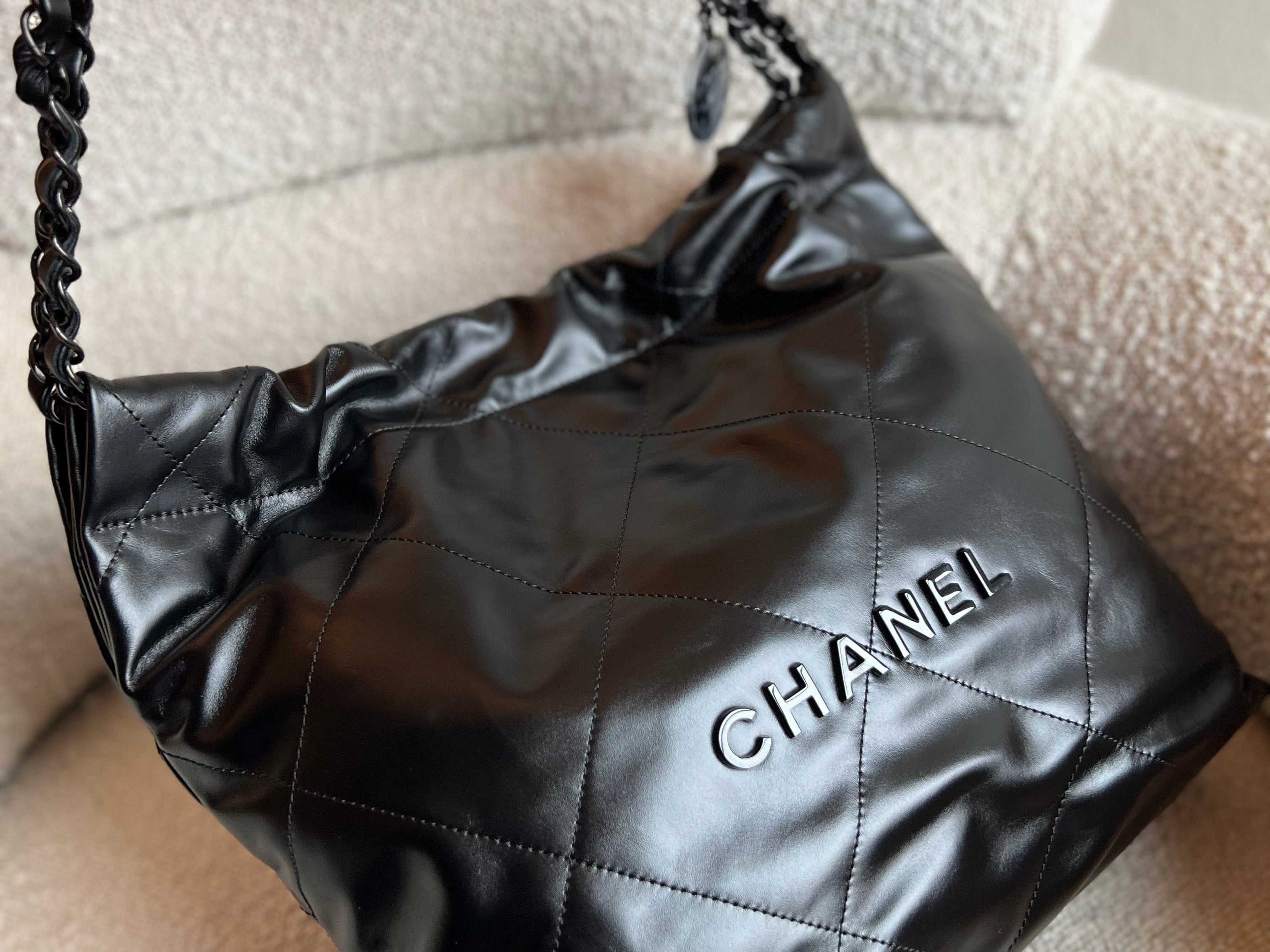 CHANEL Handbag So Black Calfskin Quilted Drawstring 22 Bag small Black Hardware -Knockoff
