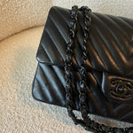 CHANEL Handbag So Black Lambskin Chevron Medium Classic Flap -Knockoff
