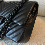 CHANEL Handbag So Black Lambskin Chevron Medium Classic Flap -Knockoff
