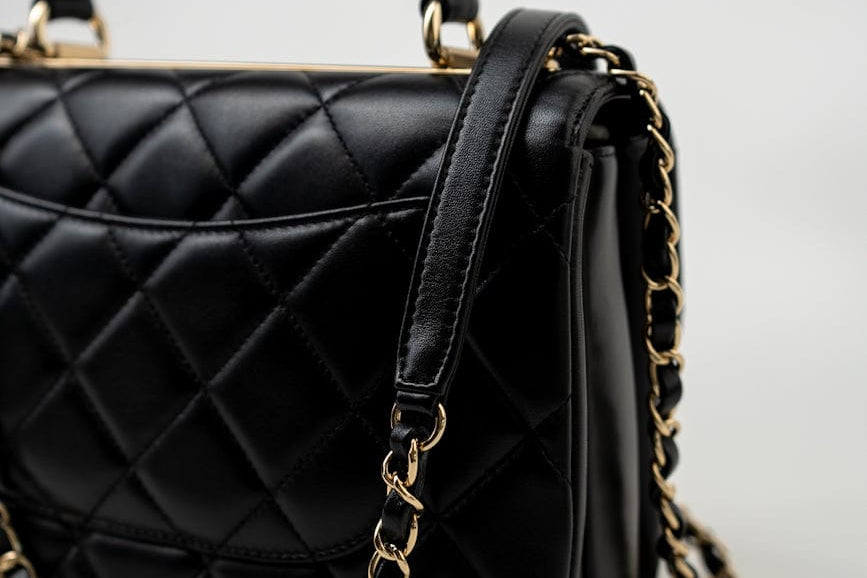 CHANEL Handbag Trendy CC Black Lambskin Black Lambskin Quilted Small Light Gold Hardware -Knockoff
