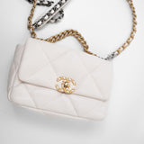 CHANEL Handbag White 21p White 19 Lambskin Quilted 19 Flap Small -Knockoff
