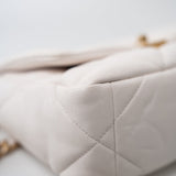 CHANEL Handbag White 21p White 19 Lambskin Quilted 19 Flap Small -Knockoff
