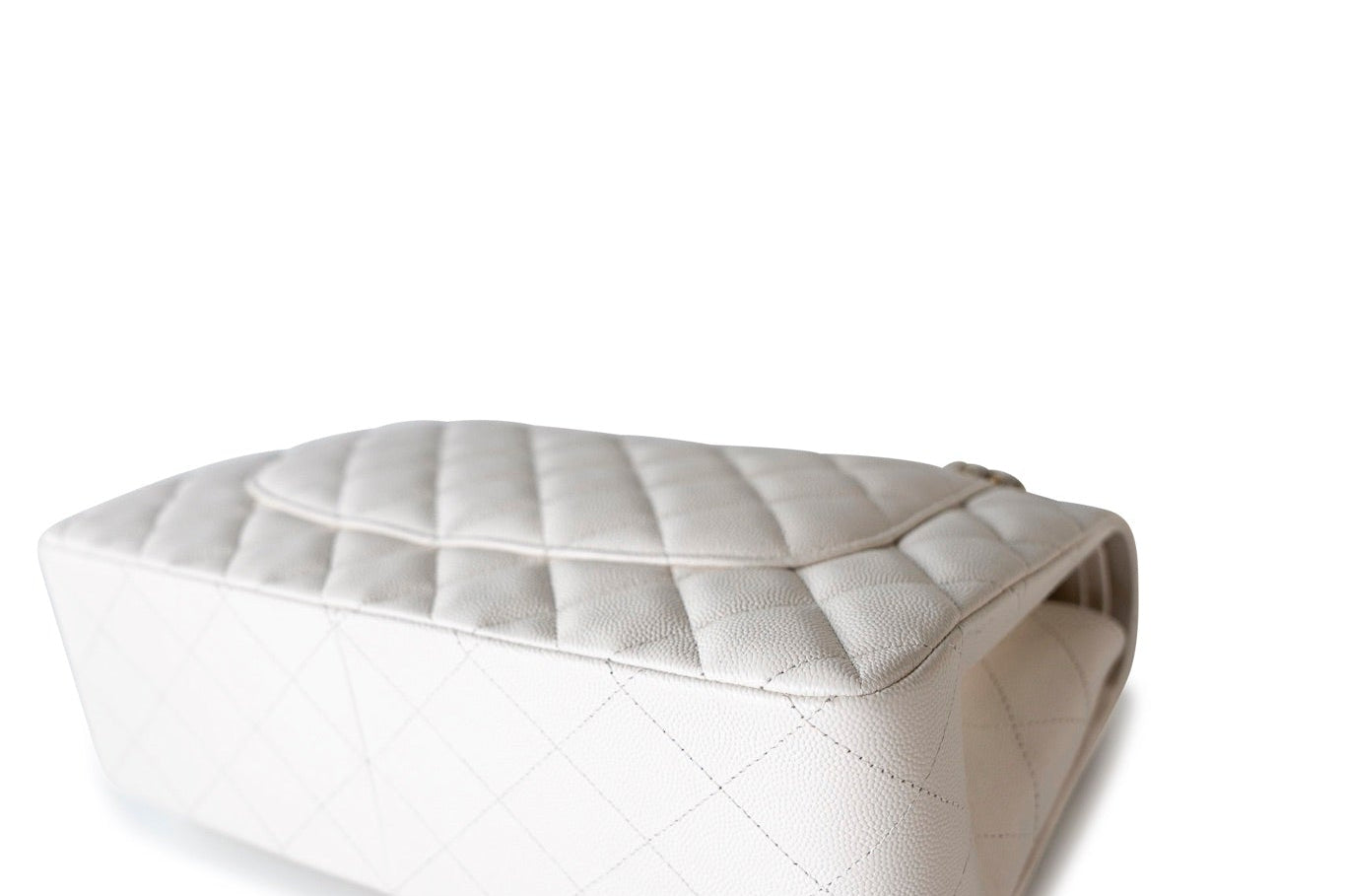 CHANEL Handbag White 21S Jumbo White Caviar Quilted Classic Flap Light Gold Hardware -Knockoff
