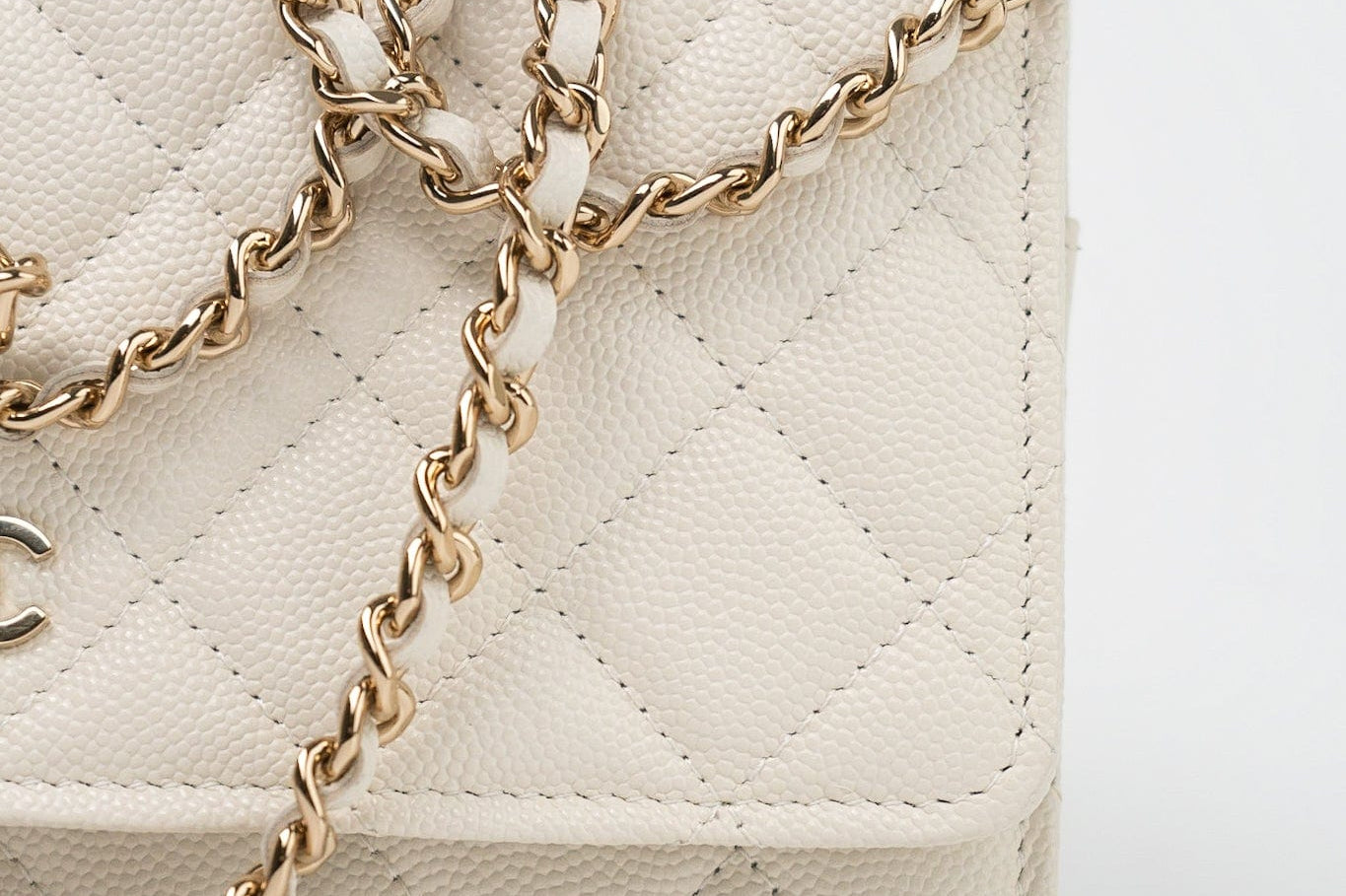 CHANEL Handbag White 22C White Caviar Quilted Wallet On Chain WOC Light Gold Hardware -Knockoff
