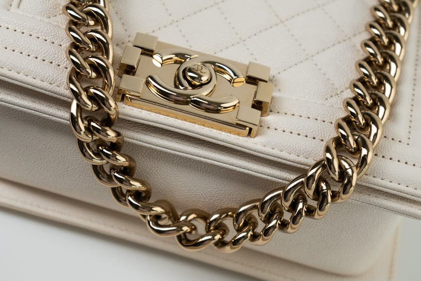 CHANEL Handbag White Caviar Quilted LeBoy Bag Small -Knockoff
