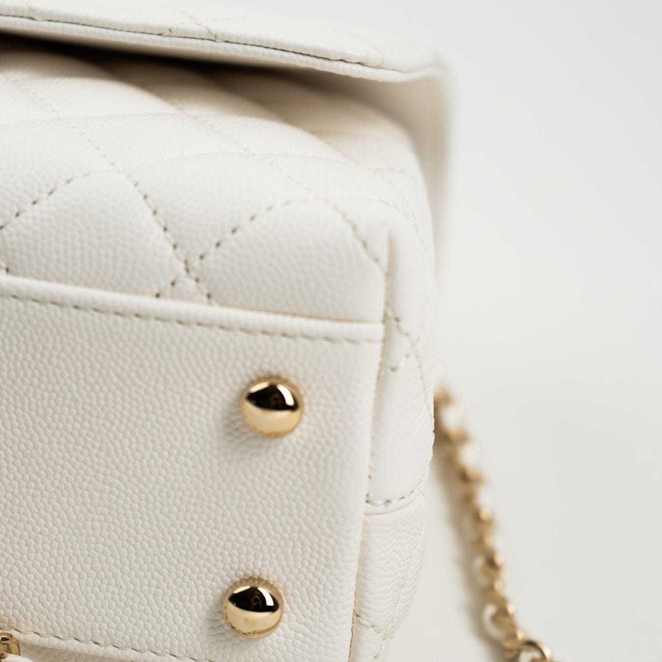 CHANEL Handbag White Caviar Quilted Small Coco Handle -Knockoff
