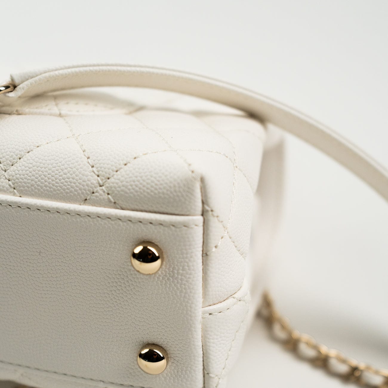 CHANEL Handbag White Caviar Quilted Small Coco Handle -Knockoff
