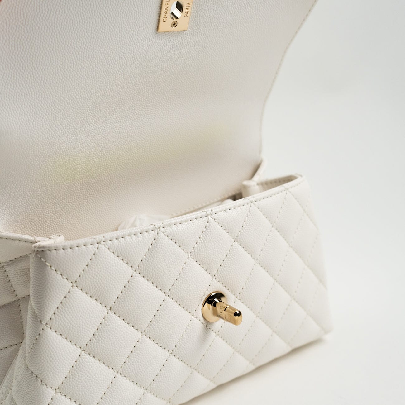 CHANEL Handbag White Caviar Quilted Small Coco Handle -Knockoff
