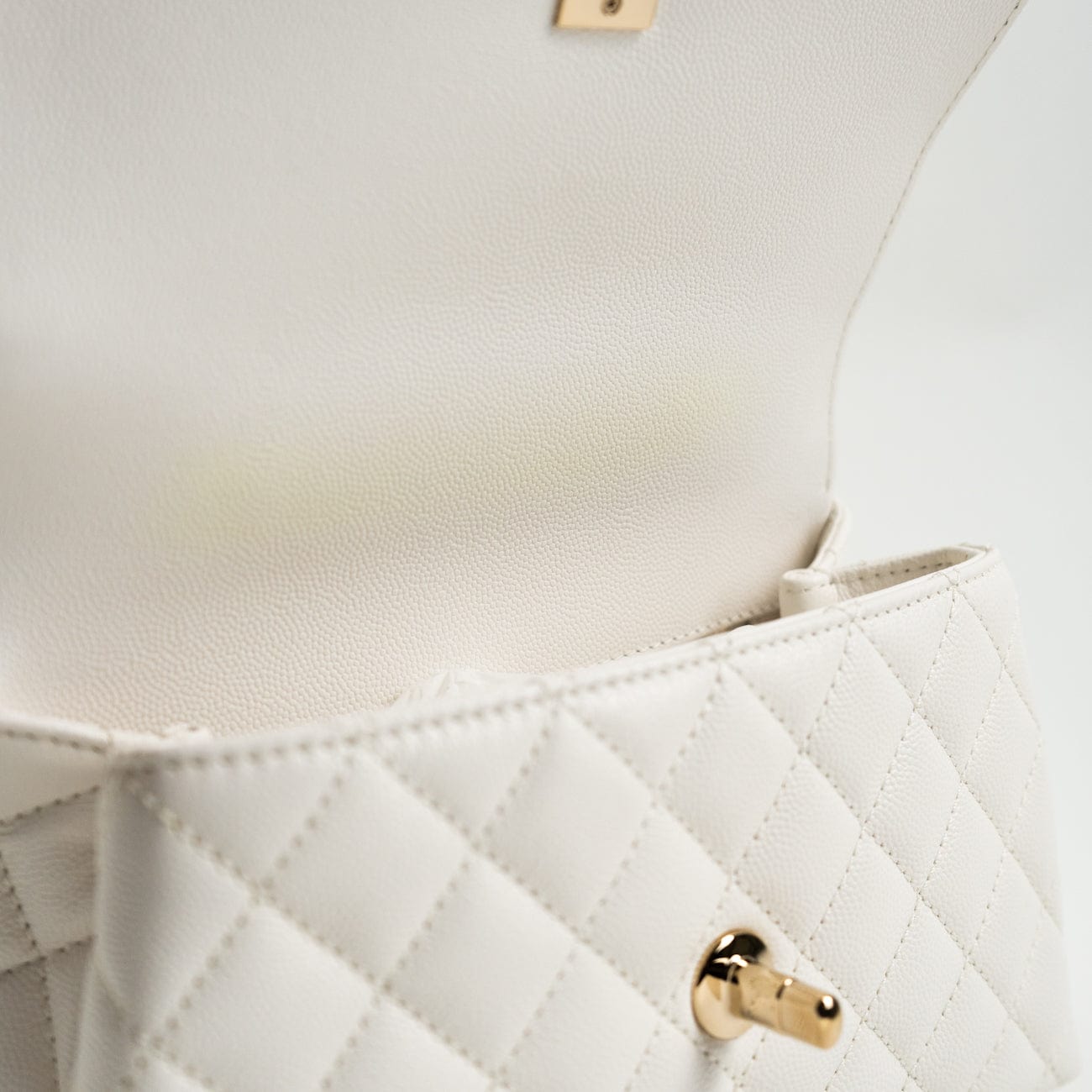 CHANEL Handbag White Caviar Quilted Small Coco Handle -Knockoff
