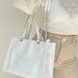 CHANEL Handbag White Chanel 22P Small White Zipped Shopping Bag -Knockoff
