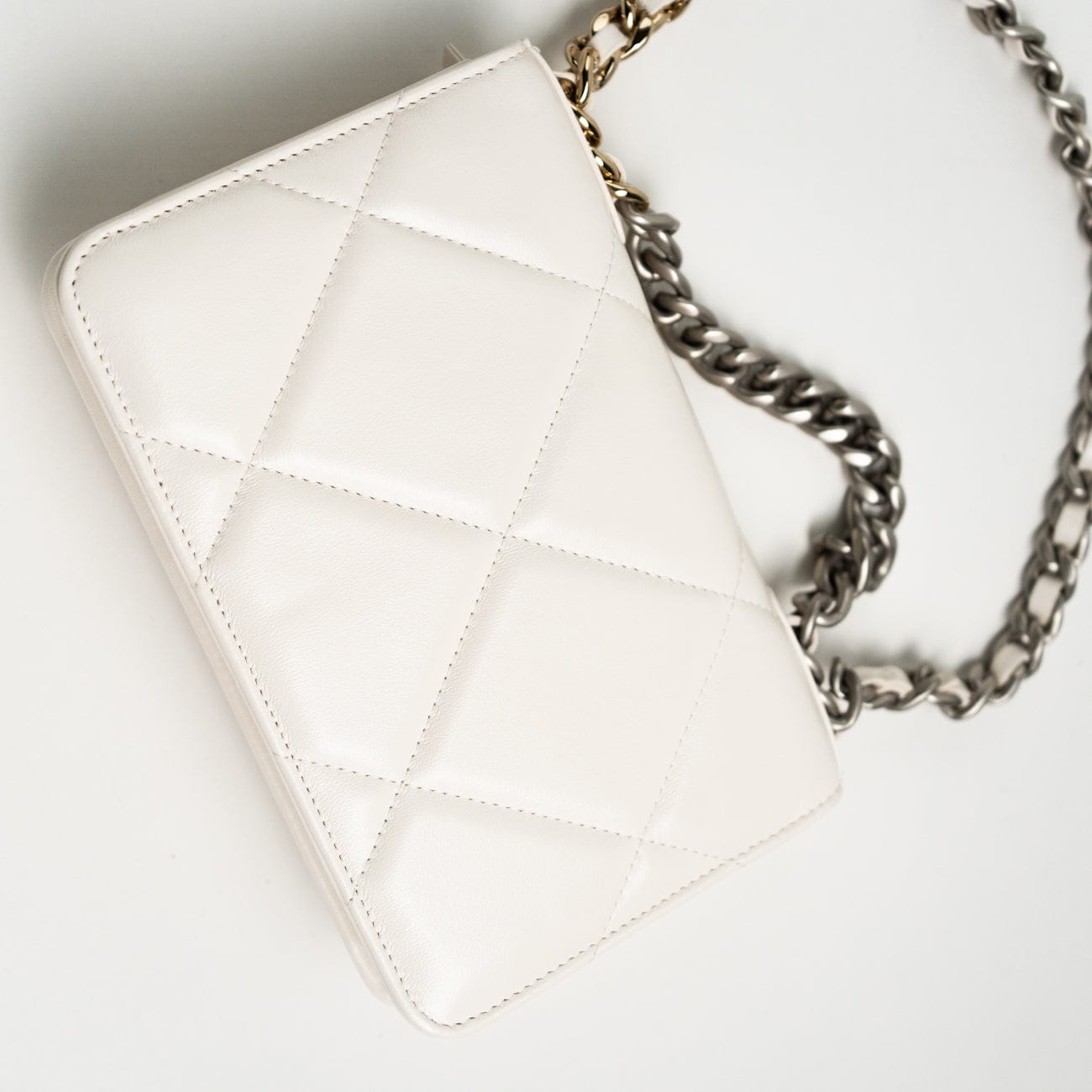 CHANEL Handbag White Lambskin Quilted 19 Wallet on Chain (WOC) -Knockoff
