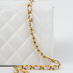 CHANEL Handbag White Vintage White Caviar Quilted Medium Diana Flap GHW -Knockoff
