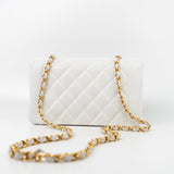 CHANEL Handbag White Vintage White Caviar Quilted Medium Diana Flap GHW -Knockoff
