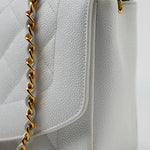 CHANEL Handbag White Vintage White Caviar Quilted Medium Diana Flap GHW -Knockoff
