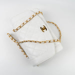 CHANEL Handbag White Vintage White Caviar Quilted Medium Diana Flap GHW -Knockoff
